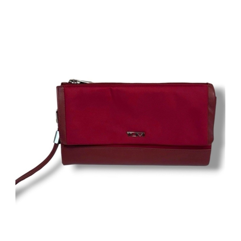 Tumi Voyageur Travel Wallet Wristlet Clutch Bright Dark Red Nylon Leather Fall